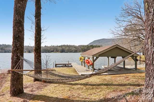 987 Cold Mountain Road, Lake Toxaway, NC 28747