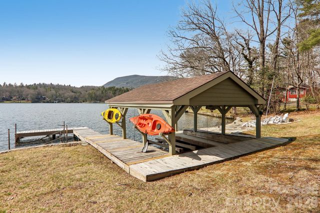 987 Cold Mountain Road, Lake Toxaway, NC 28747