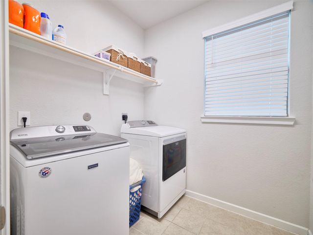 400 Beken Cove Lane, La Porte, TX 77571