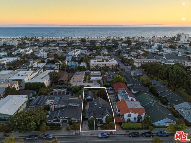 2418 4th Street, Santa Monica, CA 90405