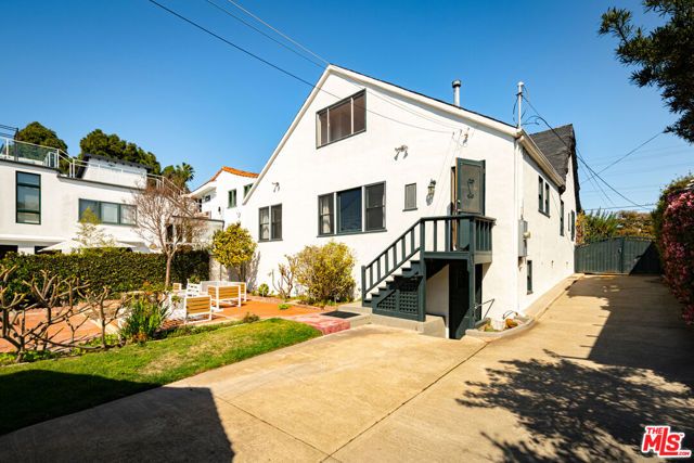 2418 4th Street, Santa Monica, CA 90405