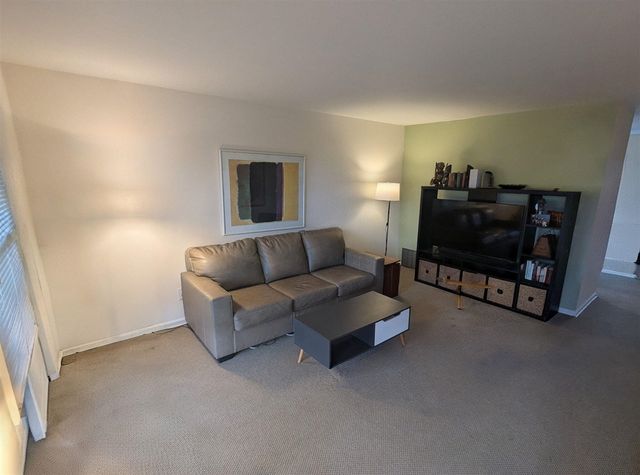 2460 Village Drive 67, Grand Rapids, MI 49506