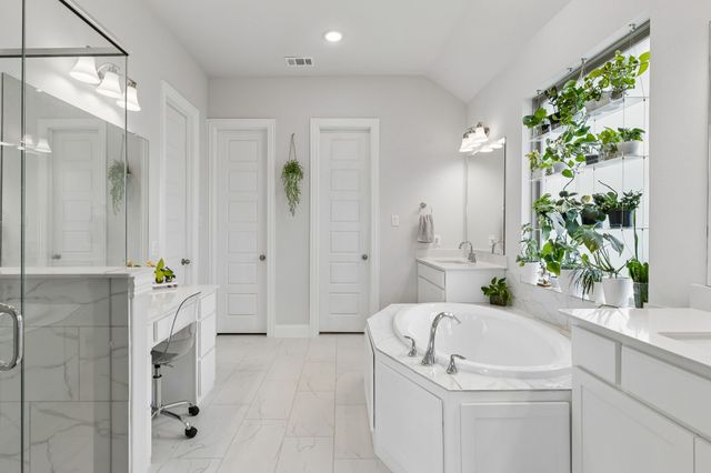 404 Lacey Oak Lane, Wylie, TX 75098