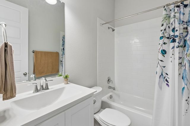 404 Lacey Oak Lane, Wylie, TX 75098