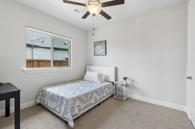 404 Lacey Oak Lane, Wylie, TX 75098