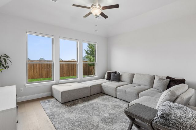 404 Lacey Oak Lane, Wylie, TX 75098
