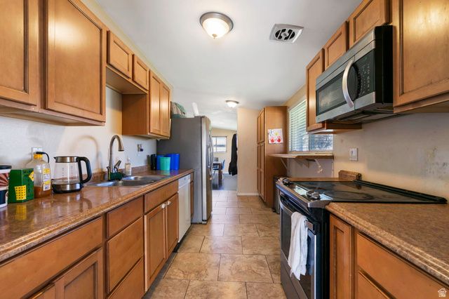 3260 S MAPLE WAY, West Valley City, UT 84119