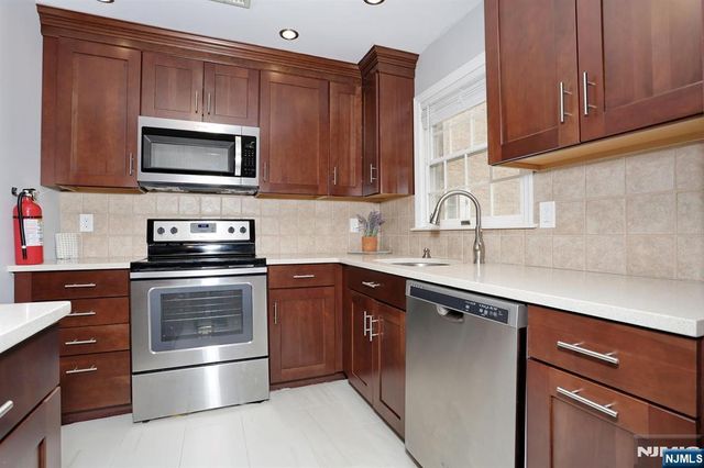 117 S Maple Avenue B, Park Ridge, NJ 07656