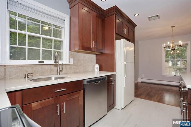 117 S Maple Avenue B, Park Ridge, NJ 07656