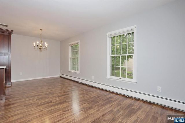 117 S Maple Avenue B, Park Ridge, NJ 07656