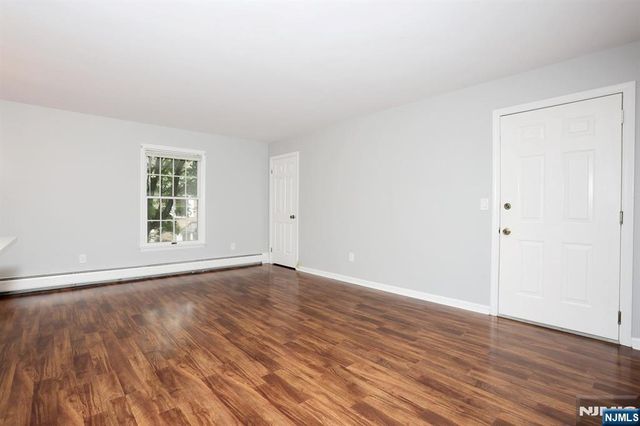 117 S Maple Avenue B, Park Ridge, NJ 07656