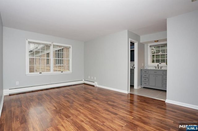 117 S Maple Avenue B, Park Ridge, NJ 07656