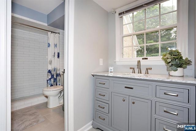 117 S Maple Avenue B, Park Ridge, NJ 07656