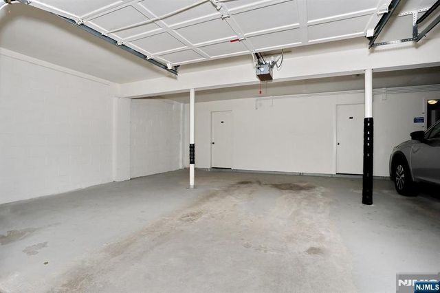 117 S Maple Avenue B, Park Ridge, NJ 07656