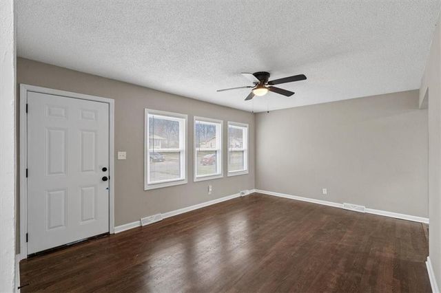 7337 College Avenue, Kansas City, MO 64132