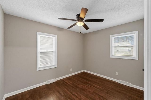 7337 College Avenue, Kansas City, MO 64132