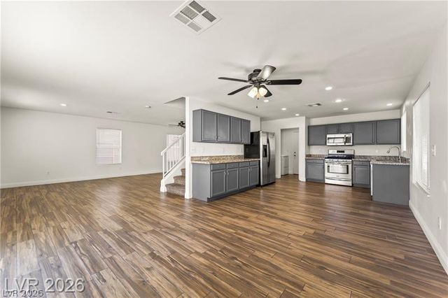 8708 Majestic Pine Avenue, Las Vegas, NV 89143