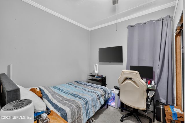 2 N OAKRIDGE Avenue, Green Cove Springs, FL 32043