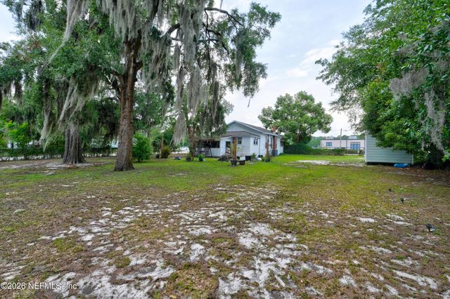 2 N OAKRIDGE Avenue, Green Cove Springs, FL 32043