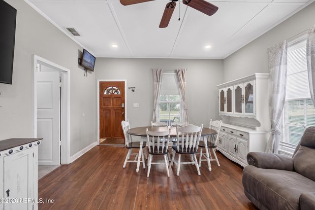 2 N OAKRIDGE Avenue, Green Cove Springs, FL 32043