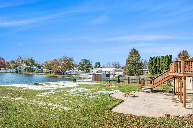 1869 E Springfield Drive, Warsaw, IN 46580