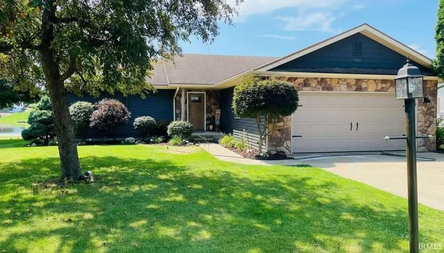 1869 E Springfield Drive, Warsaw, IN 46580