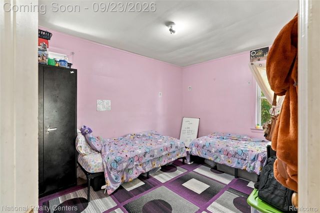 8160 Robson Street, Detroit, MI 48228
