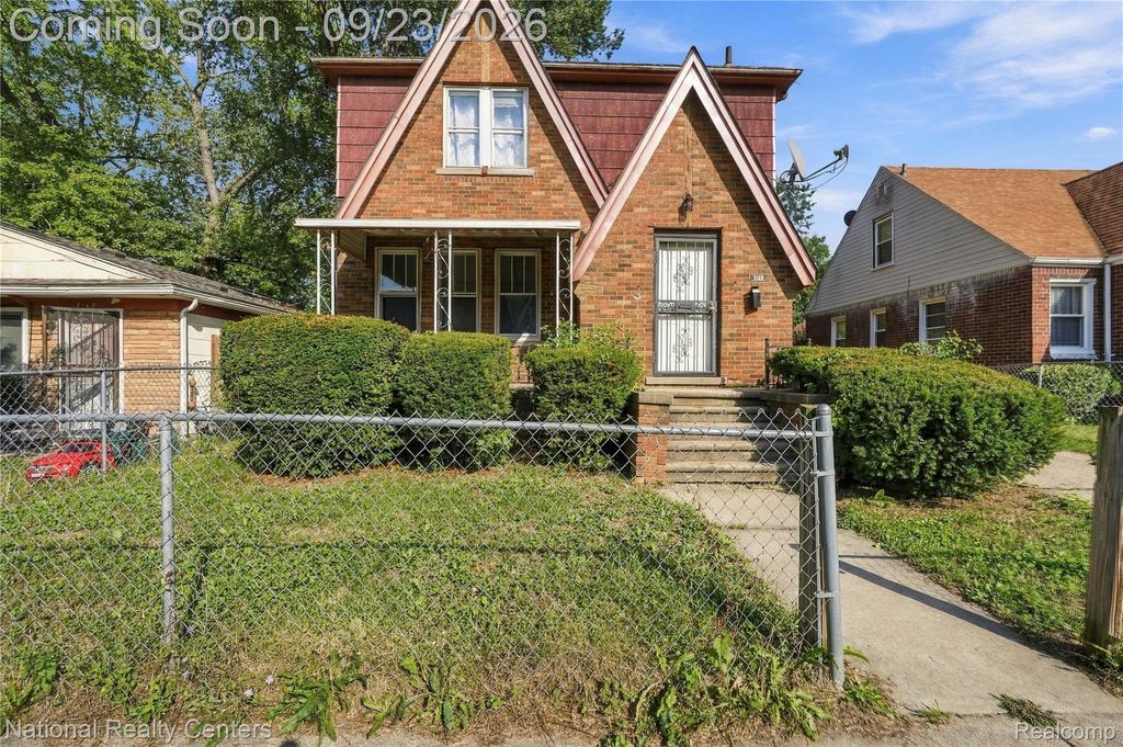 8160 Robson Street, Detroit, MI 48228