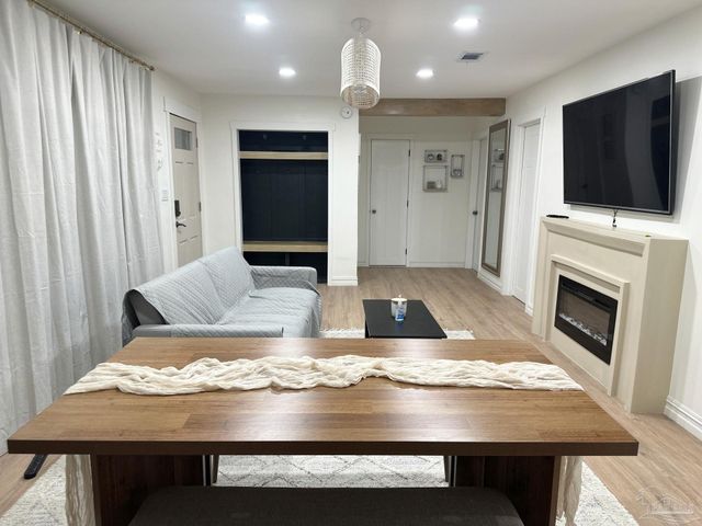 2100 N Spring St, Pensacola, FL 32501