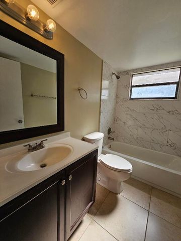 1560 Lake Crystal Drive C, West Palm Beach, FL 33411