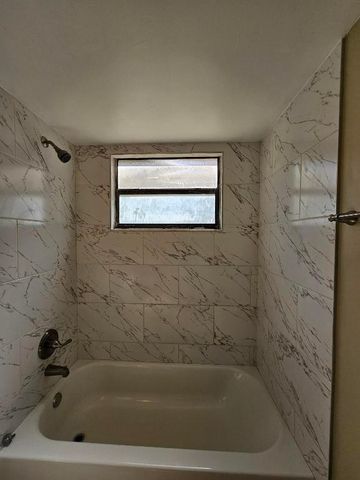 1560 Lake Crystal Drive C, West Palm Beach, FL 33411