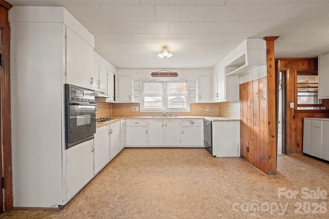 766 Hephzibah Church Road, Crouse, NC 28033