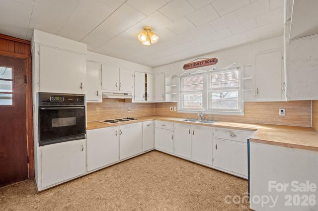 766 Hephzibah Church Road, Crouse, NC 28033