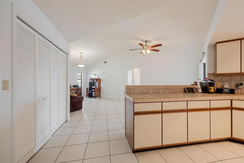 Image 15 of property listing at 1719 W BLUEWATER TERRACE, North Fort Myers, FL 33903