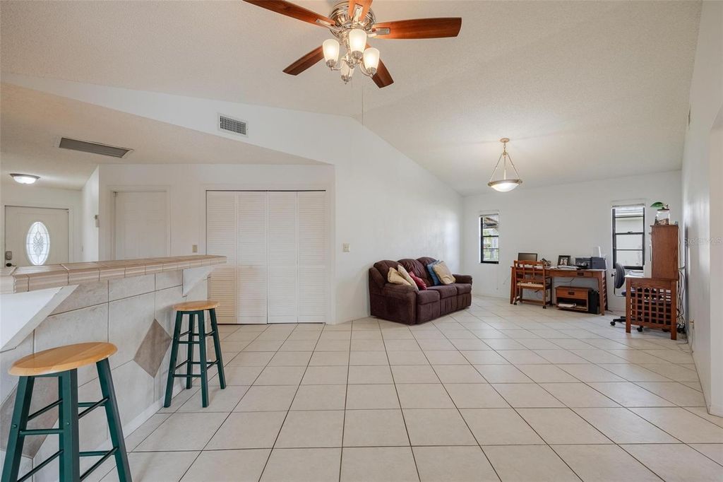 Image 18 of property listing at 1719 W BLUEWATER TERRACE, North Fort Myers, FL 33903