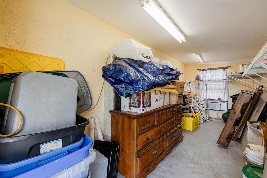 Image 47 of property listing at 1719 W BLUEWATER TERRACE, North Fort Myers, FL 33903