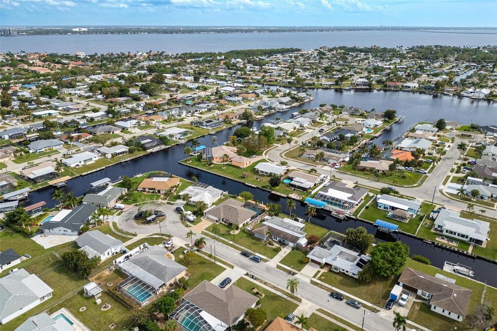 Image 48 of property listing at 1719 W BLUEWATER TERRACE, North Fort Myers, FL 33903