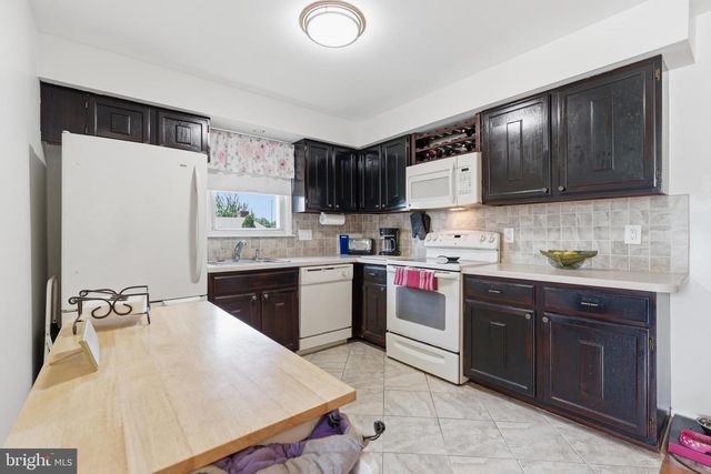 1430 COLWELL LN, Conshohocken, PA 19428