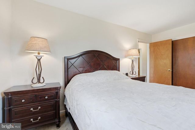 1430 COLWELL LN, Conshohocken, PA 19428