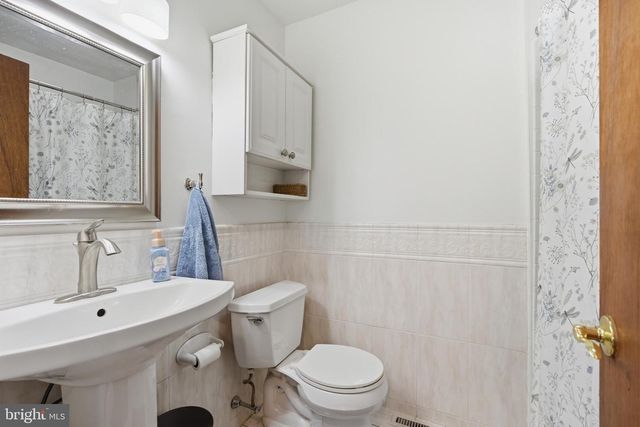 1430 COLWELL LN, Conshohocken, PA 19428