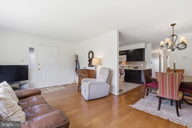 1430 COLWELL LN, Conshohocken, PA 19428