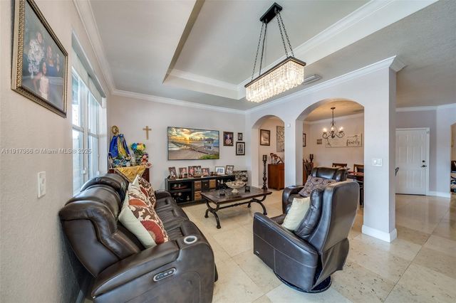 15242 SW 8th Way, Miami, FL 33194