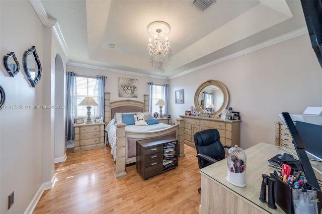 15242 SW 8th Way, Miami, FL 33194