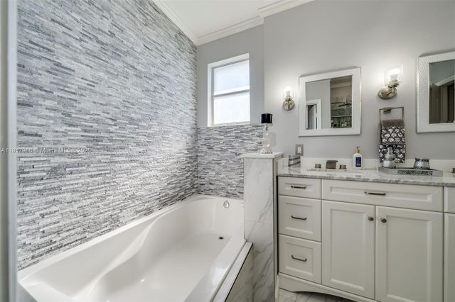 15242 SW 8th Way, Miami, FL 33194