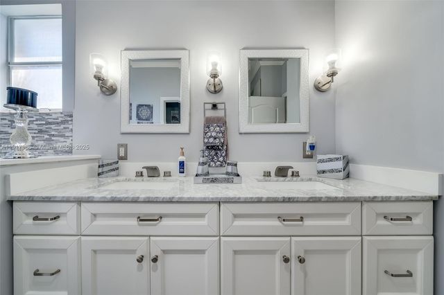 15242 SW 8th Way, Miami, FL 33194