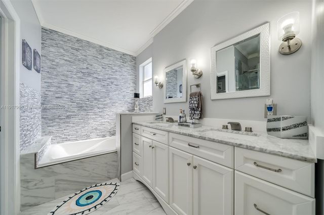 15242 SW 8th Way, Miami, FL 33194