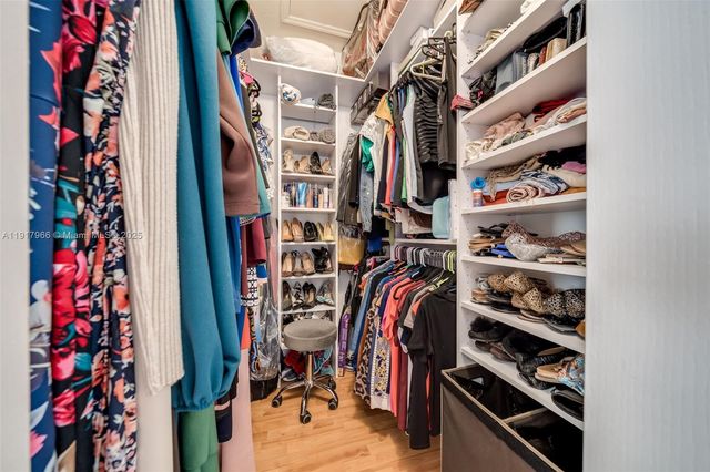 15242 SW 8th Way, Miami, FL 33194