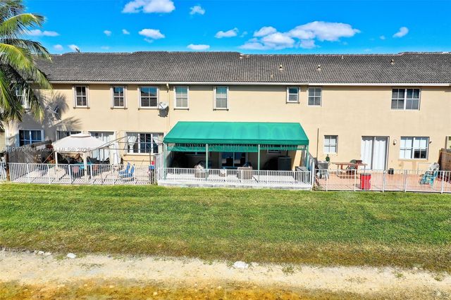 15242 SW 8th Way, Miami, FL 33194