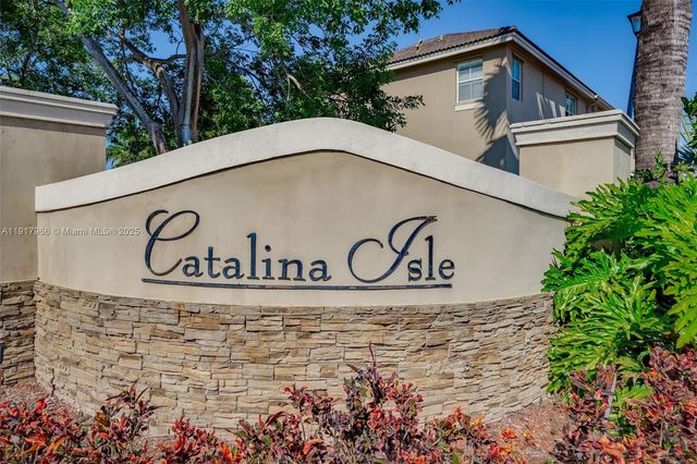 15242 SW 8th Way, Miami, FL 33194