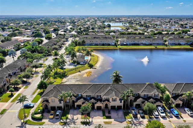 15242 SW 8th Way, Miami, FL 33194